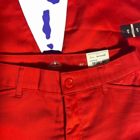 NWT St. John’s Bay Red Capri Pants Size 8P - Picture 3 of 6